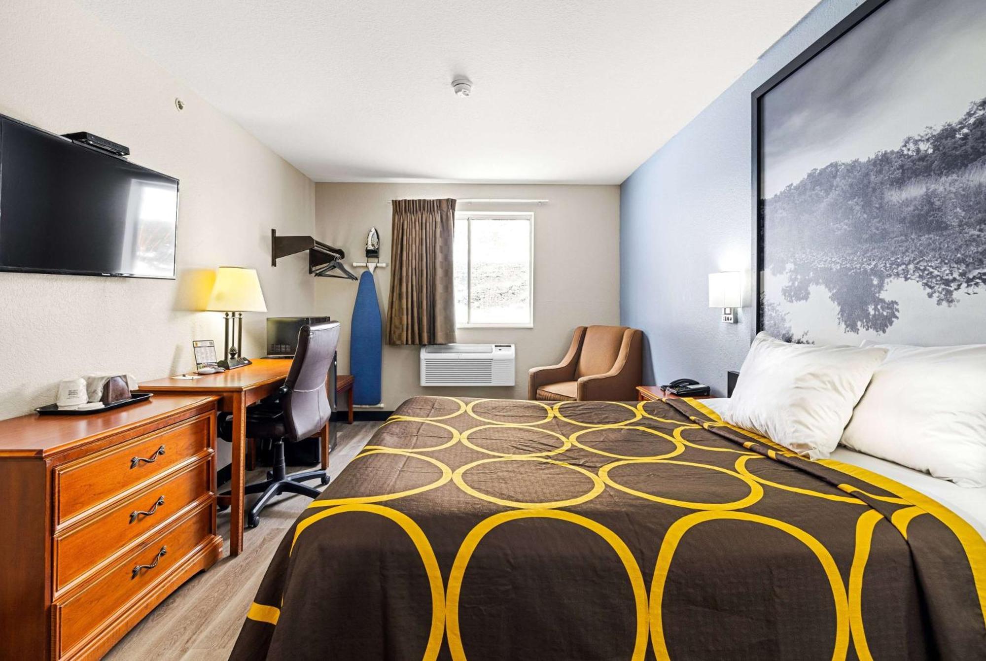 Super 8 By Wyndham Pittsburgh/Monroeville Eksteriør bilde