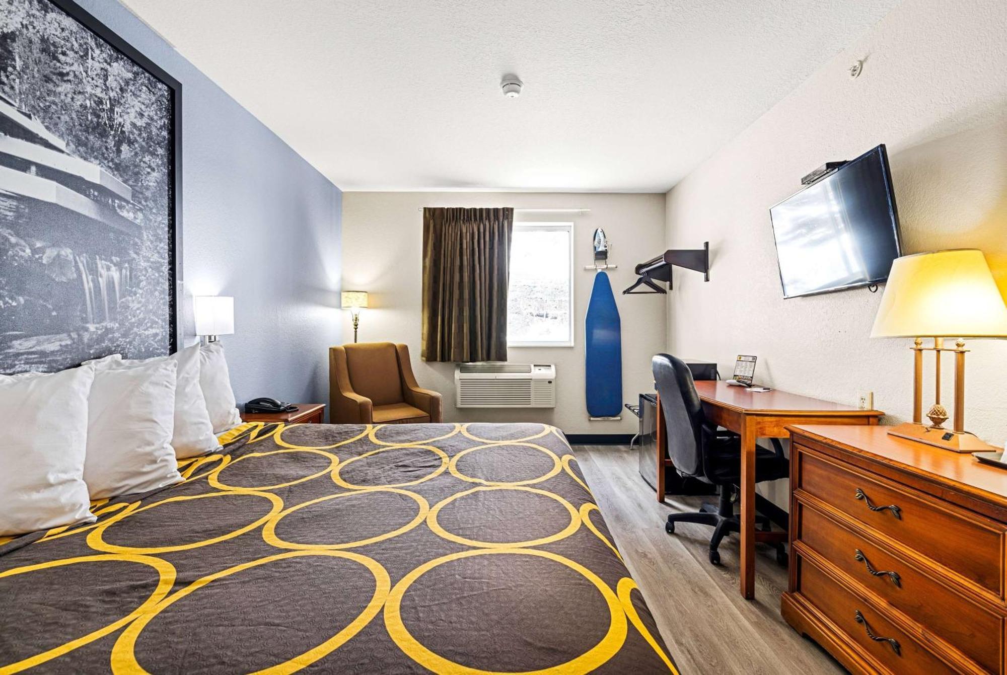 Super 8 By Wyndham Pittsburgh/Monroeville Eksteriør bilde