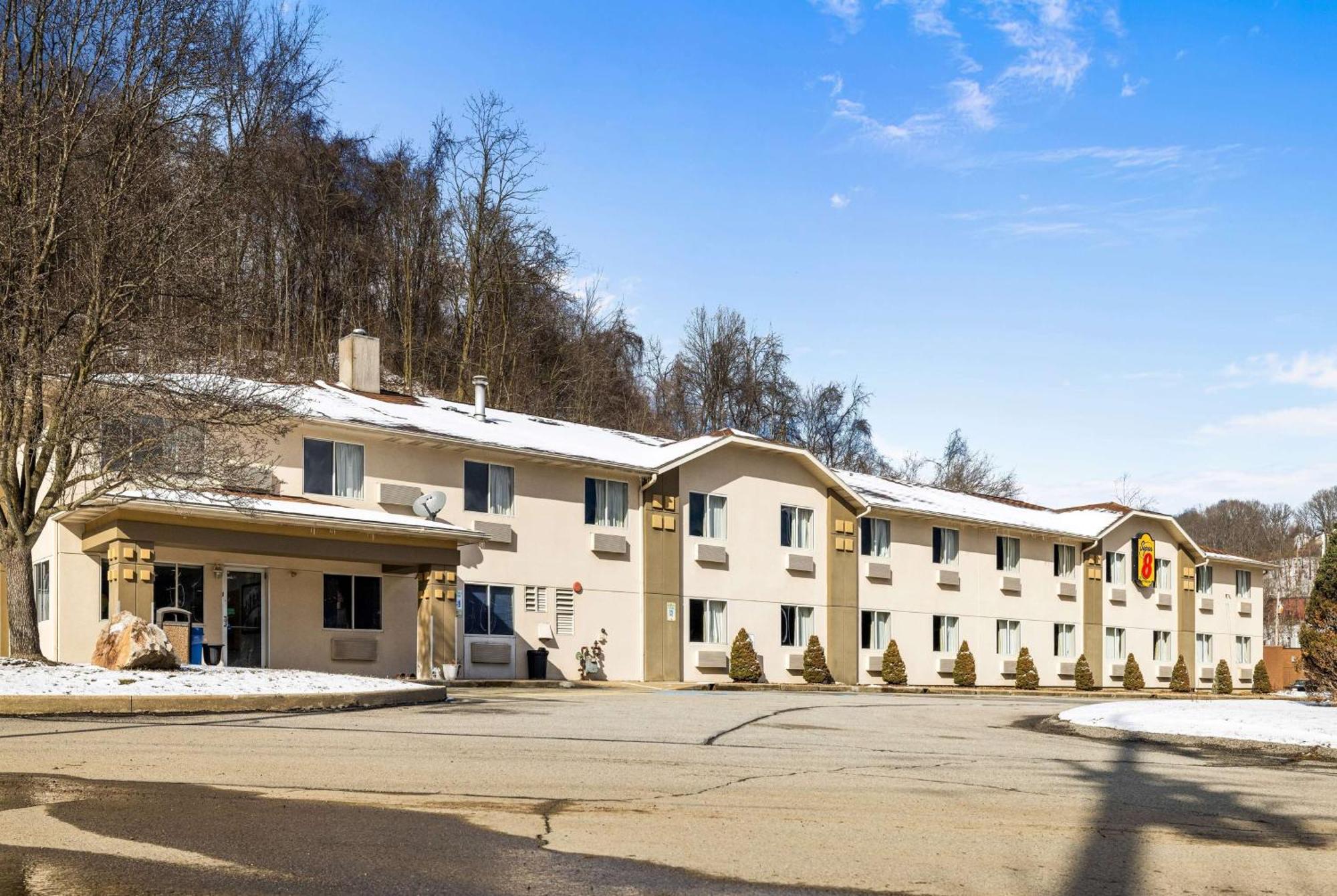 Super 8 By Wyndham Pittsburgh/Monroeville Eksteriør bilde