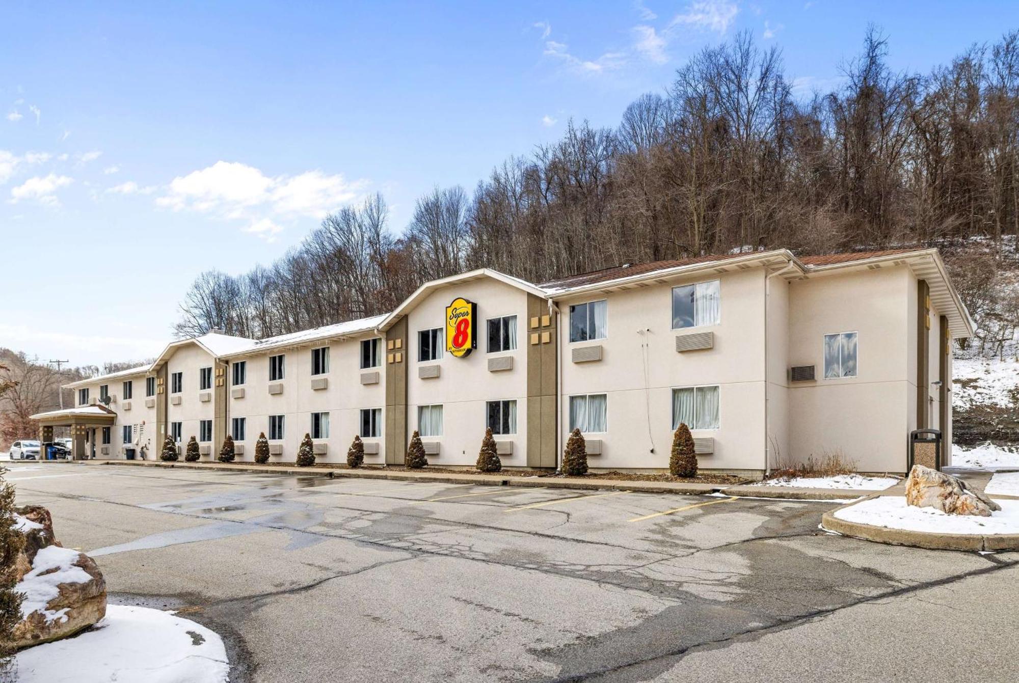 Super 8 By Wyndham Pittsburgh/Monroeville Eksteriør bilde